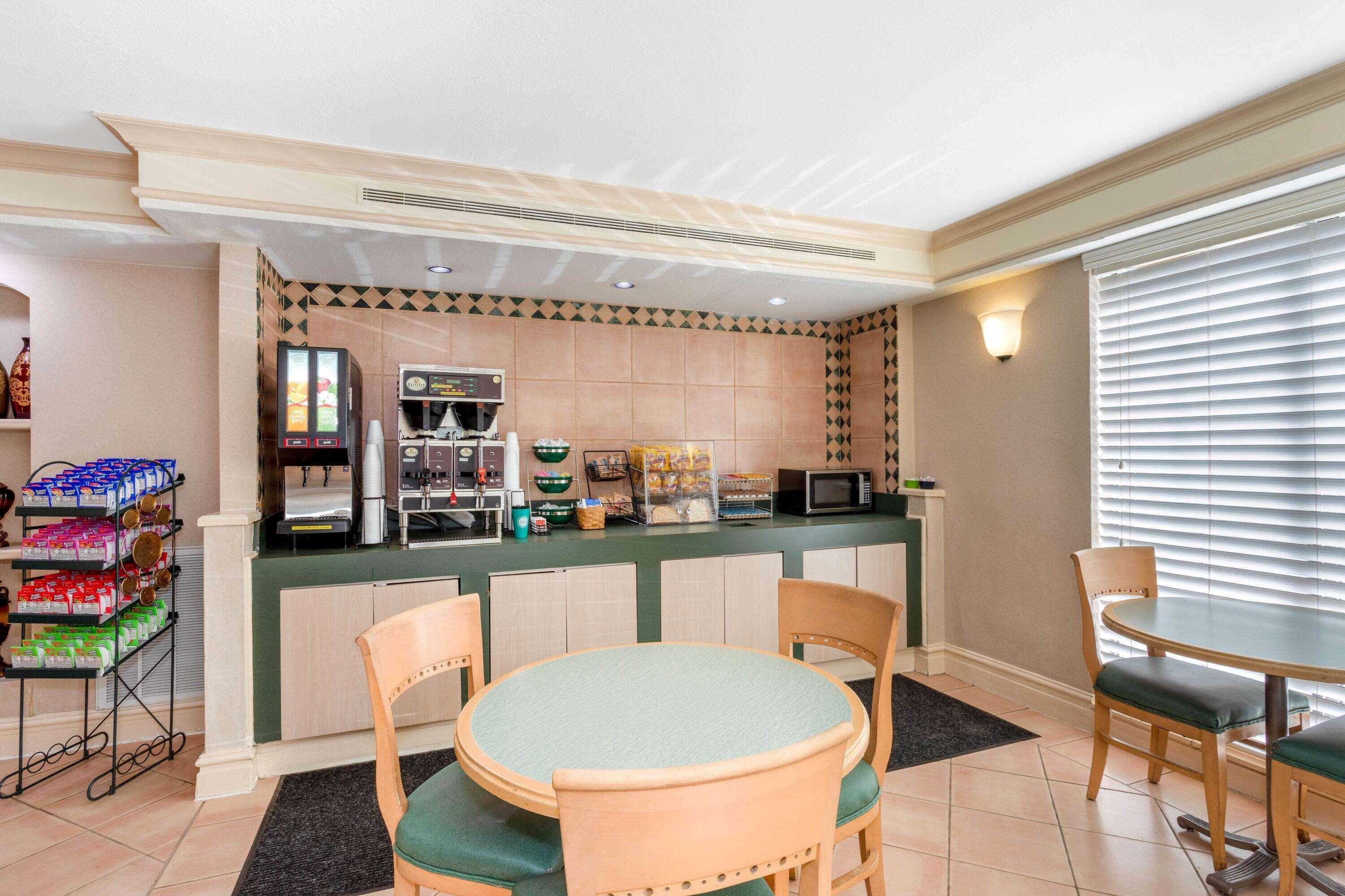La Quinta Inn By Wyndham Tallahassee North Exteriör bild